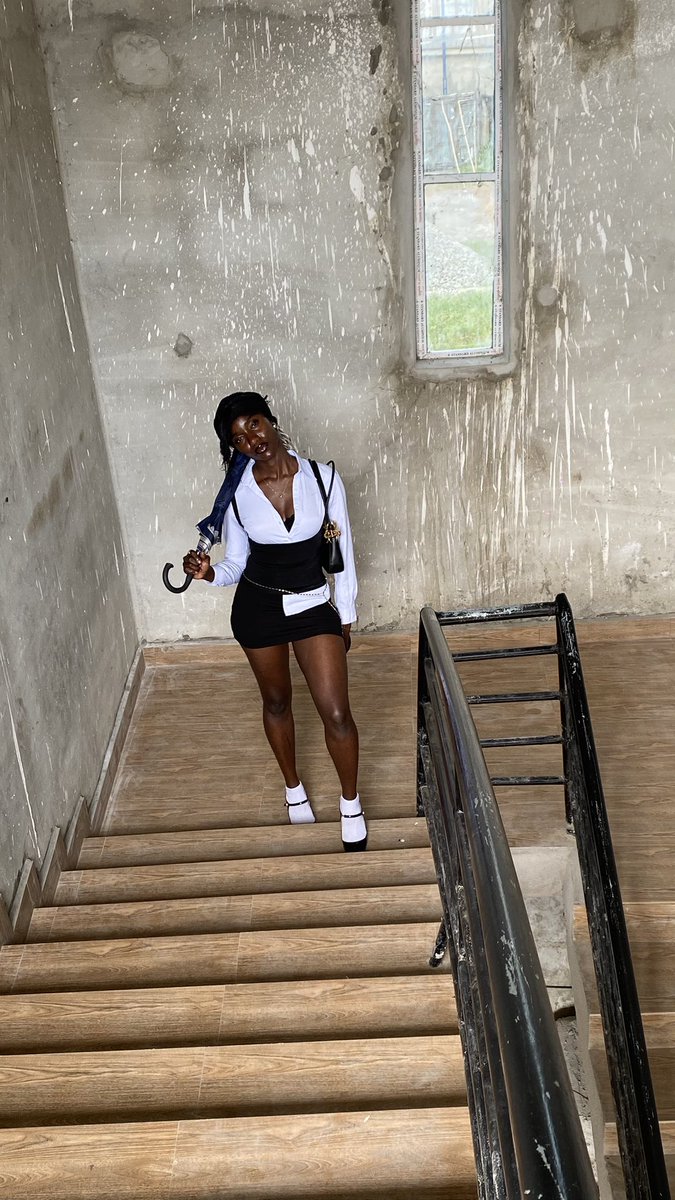 Stunning features over hereeeeeeee 

instagram.com/eefeoma_lisa?i…