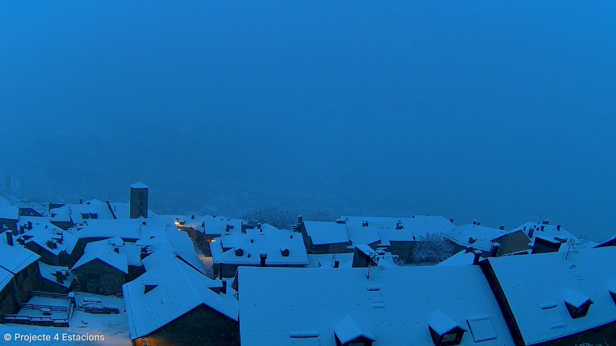 Projecte 4 Estacions tweet media