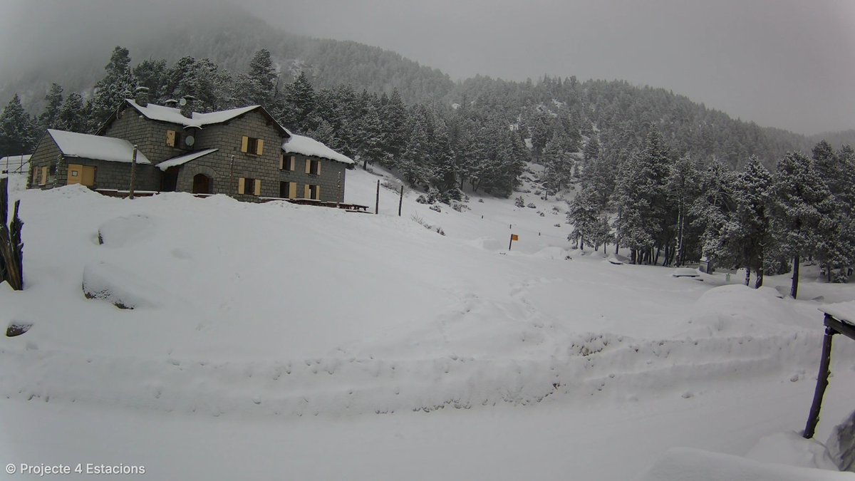 Projecte 4 Estacions tweet media