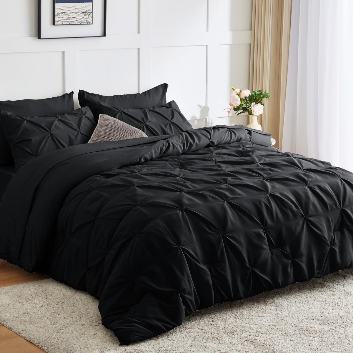 Ms_Wanjiruh's tweet photo. Happy Saturday dear clients!! 
We have these
Pinch Pleat Pintuck Duvet Cover set*👆 
 ●Contains ;
~1 duvet cover
~2 Pillow cases

       *Price; 3300ksh* https://t.co/BKHNn97n2J