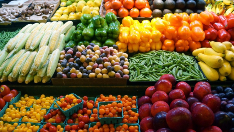 البندورة بين 7 و20 قرشًا للكيلوغرام في السوق المركزي 