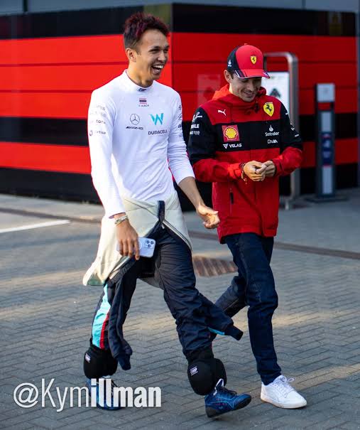 technorodrigo's tweet image. the two engaged couples charles &amp;amp; alex and alex &amp;amp; lily 😍😍