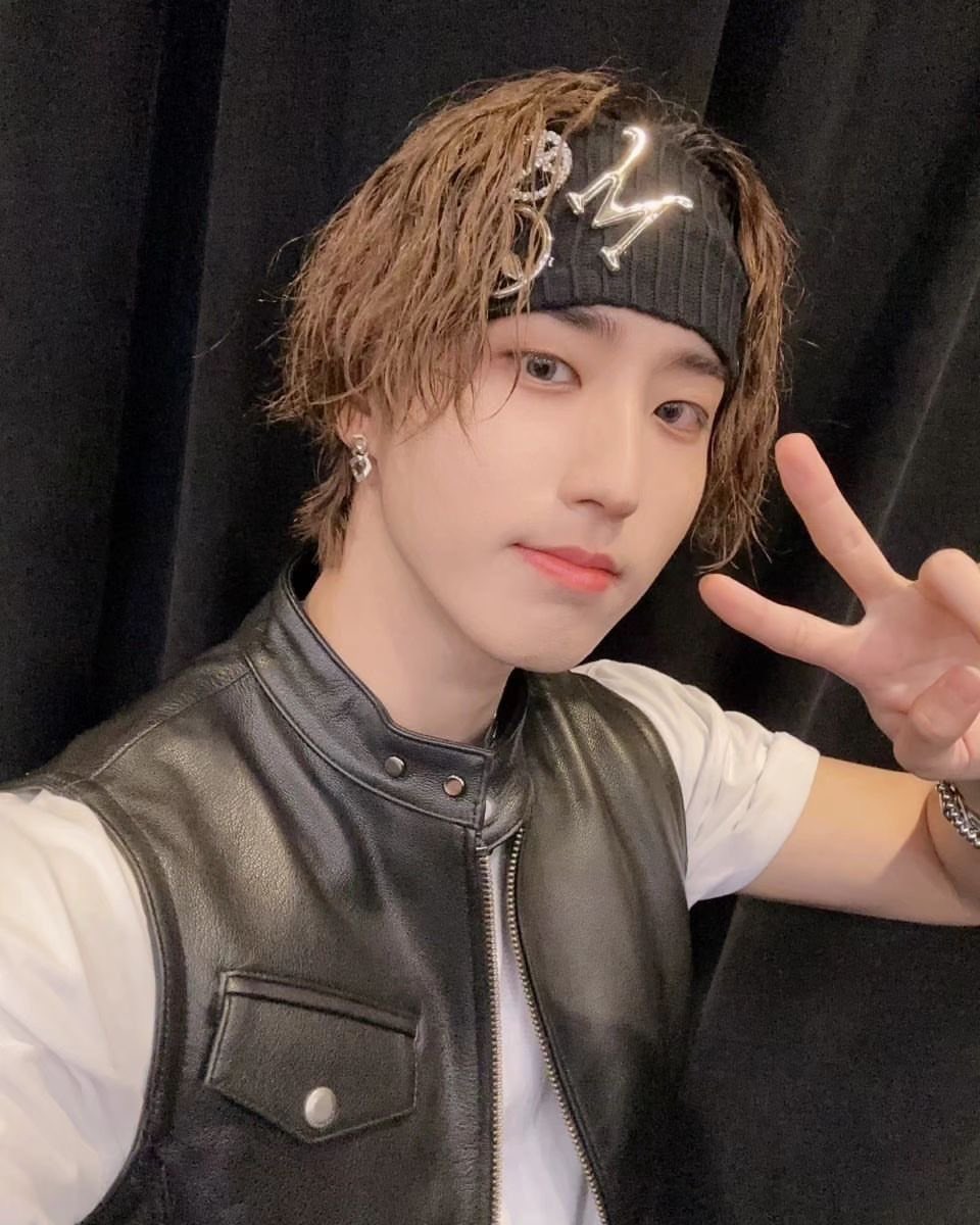 konsorusparty's tweet photo. 💭💭💭💭 https://t.co/6f2DnzE03E