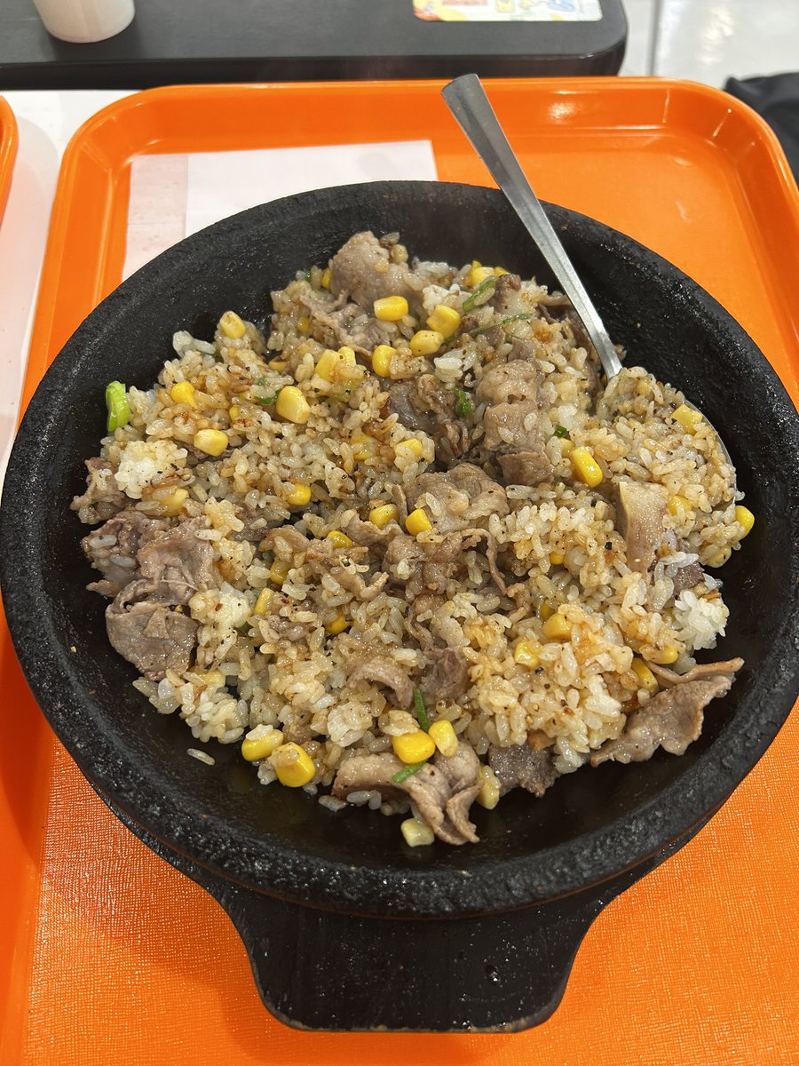 aprilsanta tweet media