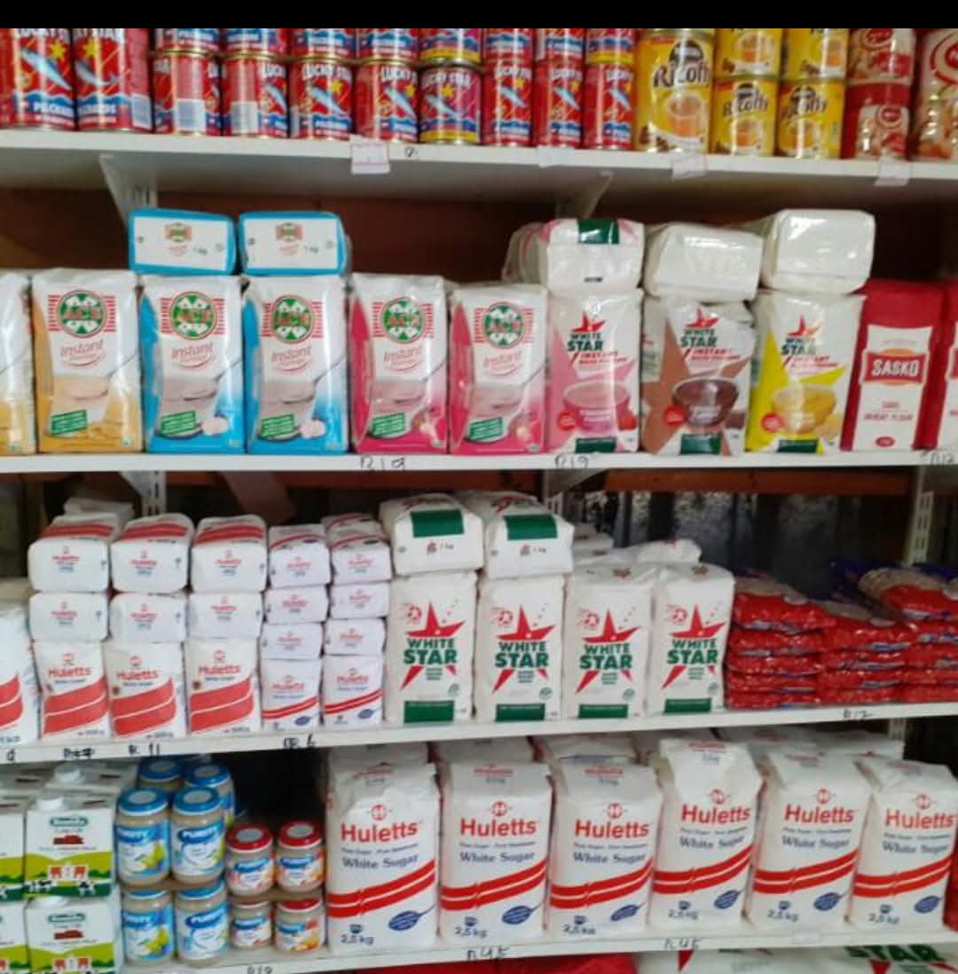 NcubukeziM's tweet image. For 6 years I ran big spaza shops in Delft.
I was the only South African still operating while others gave up.
Extortion gangs came demanding money  I refused.
Fear became part of my daily life.
I wrote to Gayton McKenzie. He helped and kept his word.
In 2024 I chose freedom over…