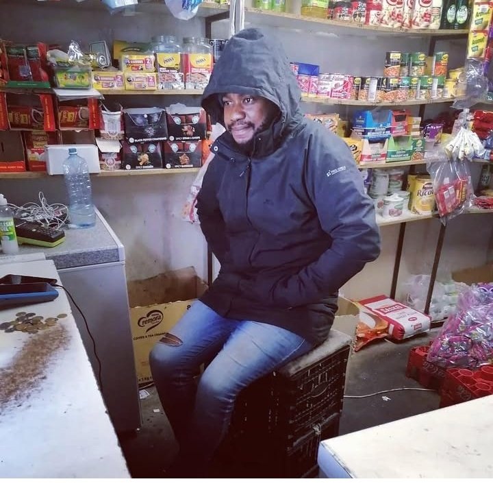 NcubukeziM's tweet image. For 6 years I ran big spaza shops in Delft.
I was the only South African still operating while others gave up.
Extortion gangs came demanding money  I refused.
Fear became part of my daily life.
I wrote to Gayton McKenzie. He helped and kept his word.
In 2024 I chose freedom over…