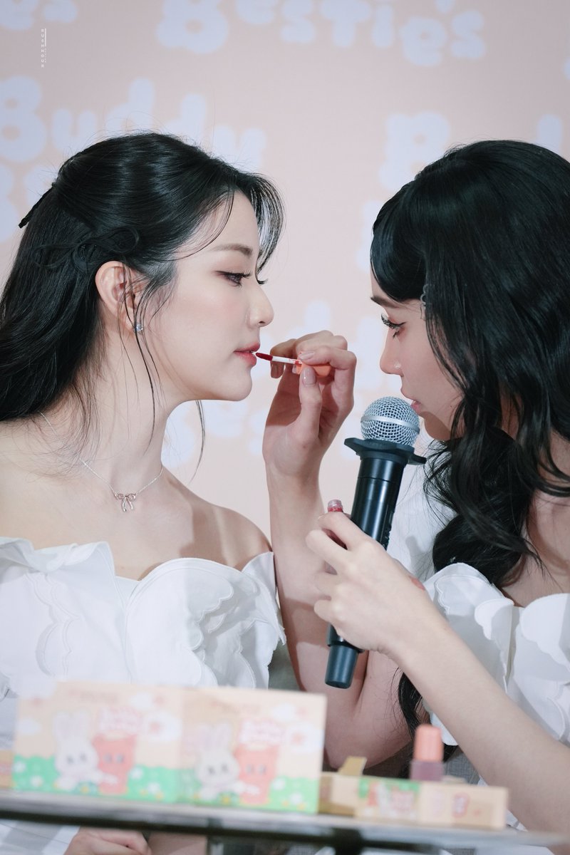 rushhour39's tweet image. ฟ้ากำหนดให้ป้าเป็นสาววาย

 GINJAY X BUDDYBESTIES
#GinJayHappyMoment
#ginnynatnicha #aangelinaass