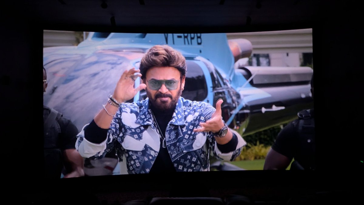Filmygowdam's tweet photo. Finally had a chance to watch a flat content on #Vepiq Sulurpeta 🥳❤️

Immersive experience 💥🥳❤️
Also witnessed #Varanasi glimpse at giant screen 🤌🏻❤️‍🔥

#ManaShankaraVaraPrasadGaru https://t.co/VWEmjl25ND