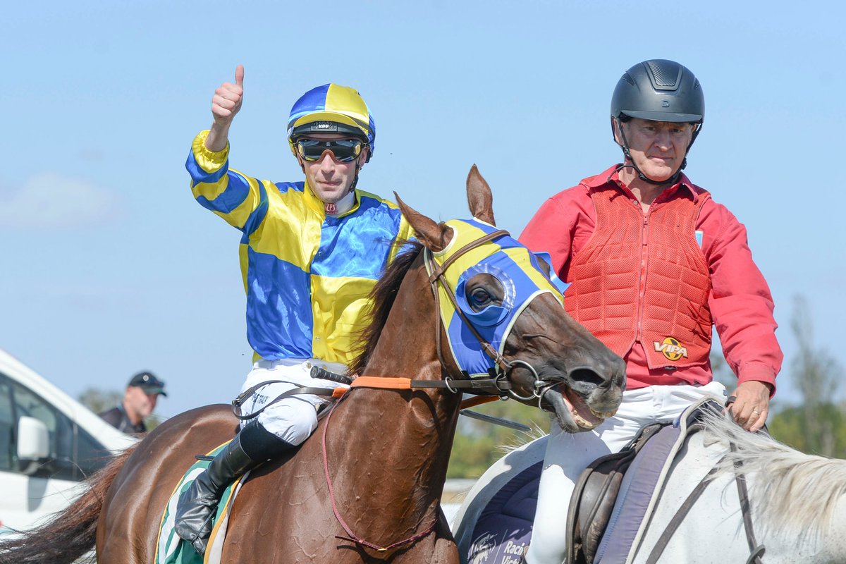 Mister Me does it again in the Camperdown Cup 👏🏼 

Shane Jackson paired up with Tom Madden to take home the feature.

Congratulations to all connections.

#AsRealAsItGets