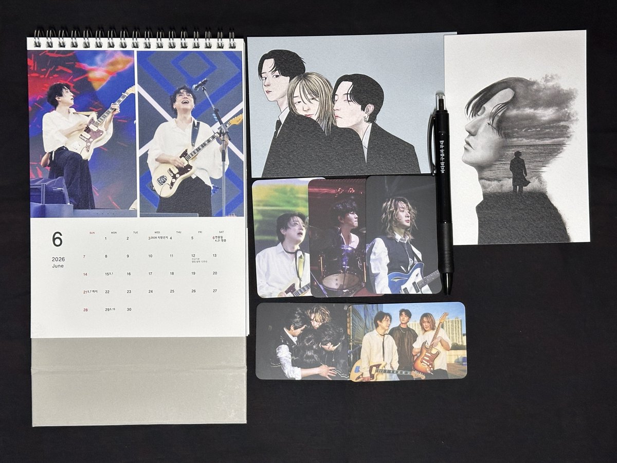 달력 주문하면서 엽서, 포카, 커스텀펜도 만들었다
나만의 시그 완성 ~_~