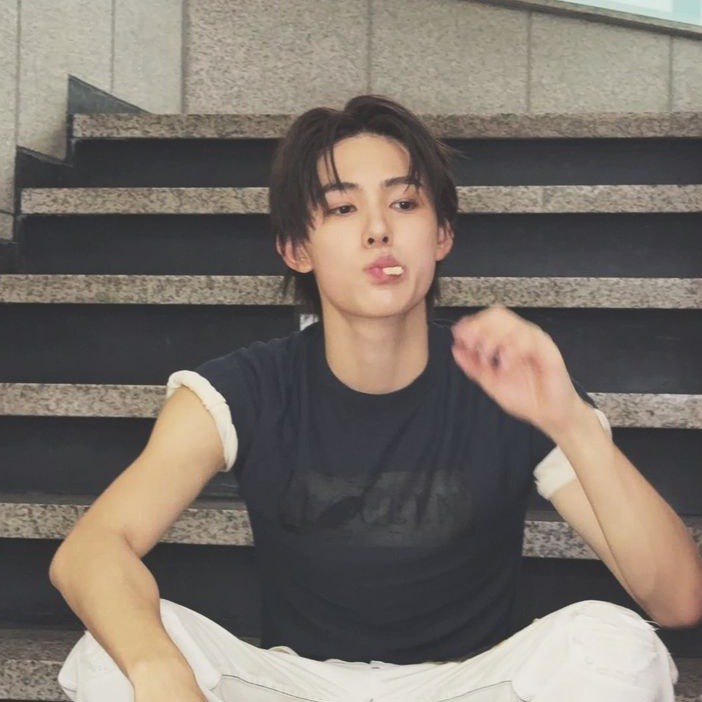 Woodsy Corner. tweet media