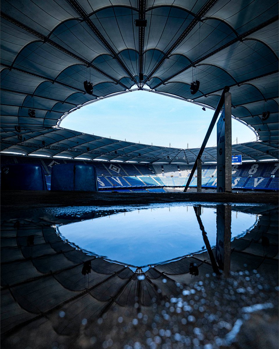 HSV's tweet photo. Zurück im Wohnzimmer 🌊🏟️

#nurderHSV #HSVBMG https://t.co/GNPxgLxYGi