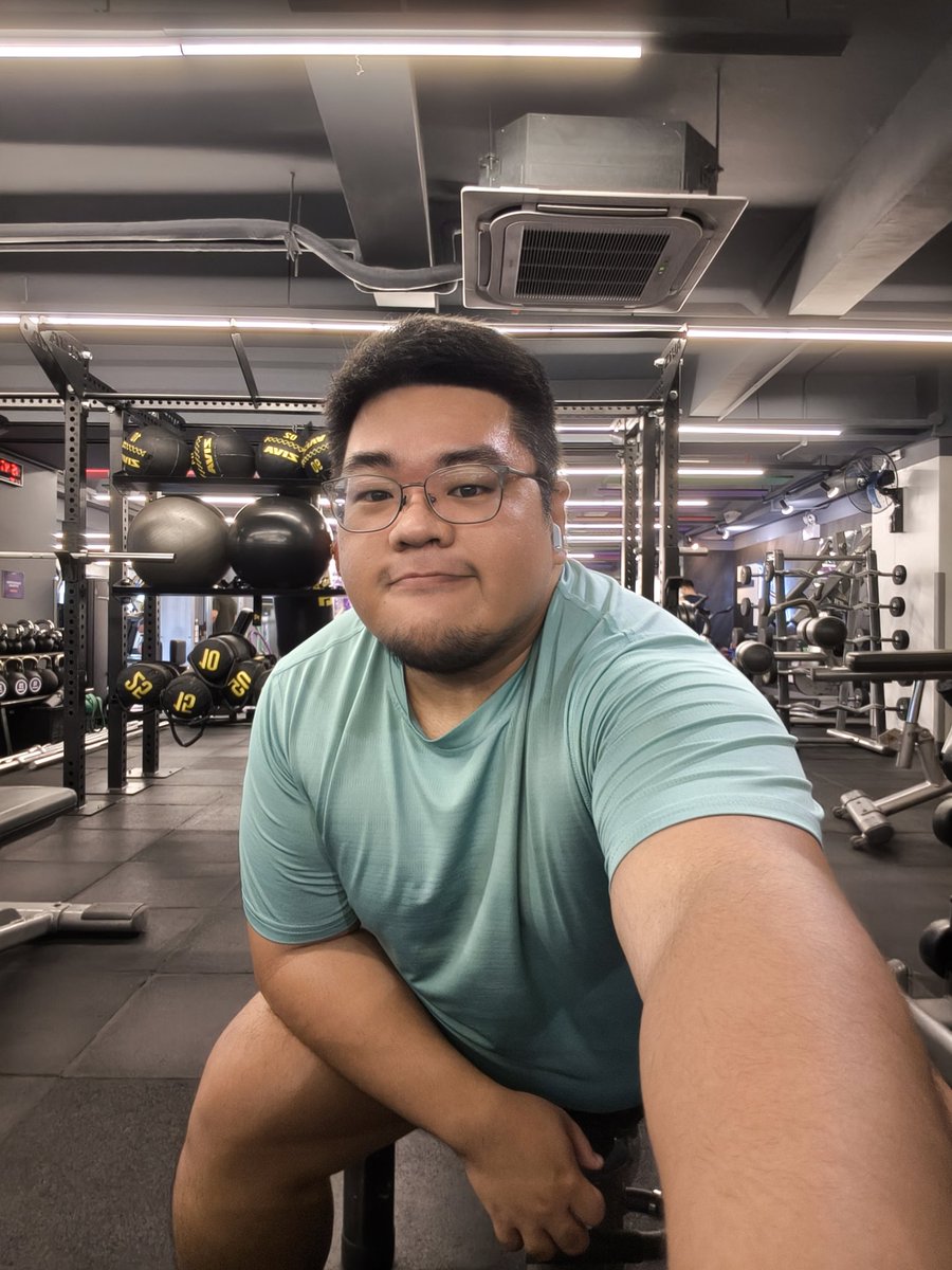 rev_coded's tweet image. Weekend buhat buhat 🏋️‍♂️