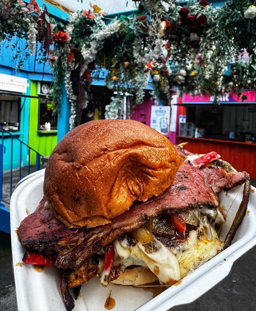 BLUE COLLAR 🌮🍔🍹 tweet media