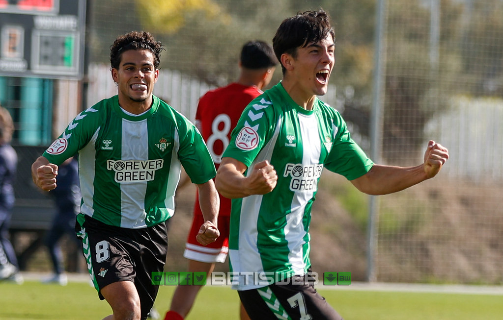 betisweb's tweet photo. ⚽️ #Previa Empezar con paso firme la Copa del Rey juvenil.
⚔️ #BetisDH vs #Mensajeros DH
➡️ https://t.co/Ls9e9nBwVt
✍️ @_luisnc_
🏆1/16 #CopaDelRey
📅 domingo a 12,00 H
📺 BetisTv
✅ Ficha https://t.co/YIICjTiRWX
#CanteraBetis #VamosBetisDH #RBBjuvenilDH #CopaDelReyJuvenil https://t.co/IWX3gytE8H