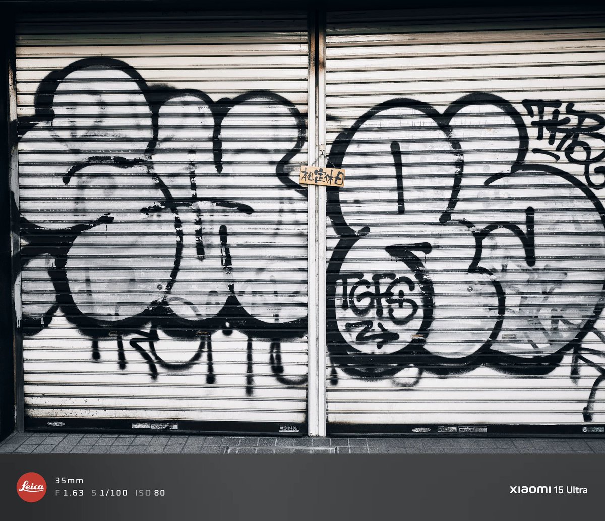 a2c_Gadget's tweet photo. #xiaomi15ultra のフィルター、ブラックゴールドがいい感じ https://t.co/NSrYDLcLMM