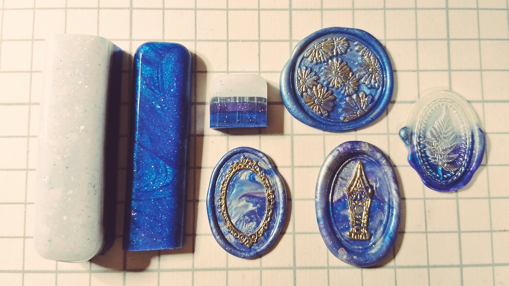 過去の異物((お気に入りを見本に
バーワックスの組み合わせを
考えてつくっちょります🌠
比率ミスったけど悪くない🫶💕
#シーリングワックス
#シーリングスタンプ
#かぼ沼　#自作ワックス