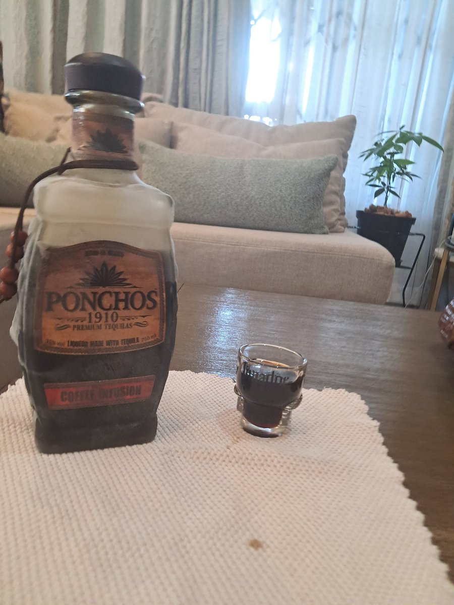 NathiSibiya8's tweet image. Let me have some coffee 
#leftovers