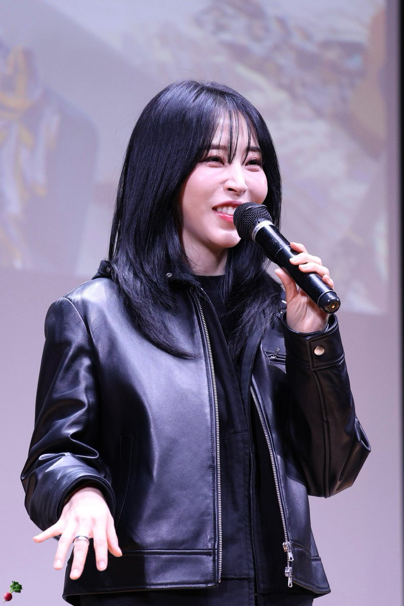 紫大根 tweet media