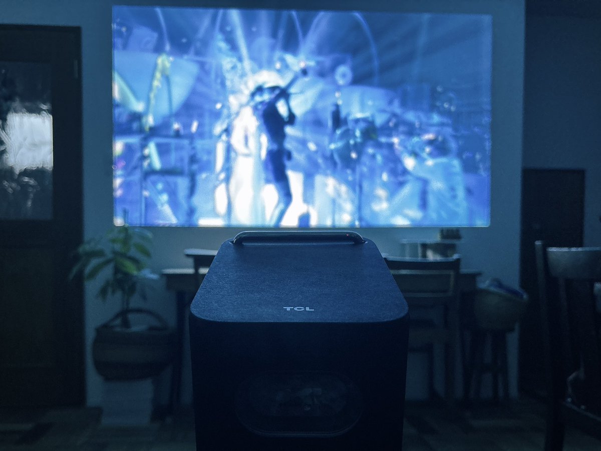 Sa_094's tweet photo. プロジェクター導入しました。
🎥TCL A1s
QOL爆上がり。 https://t.co/xVOPYSStSZ