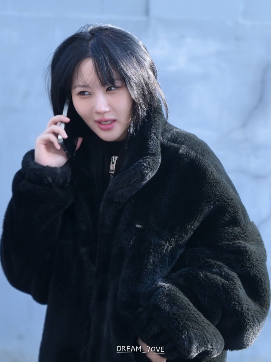 260117 시연언니 너무 잘 생겼다 🥹🥹
#시연 #드림캐쳐 #Siyeon #Dreamcatcher #크록티칼 #ChRocktikal #CRTK