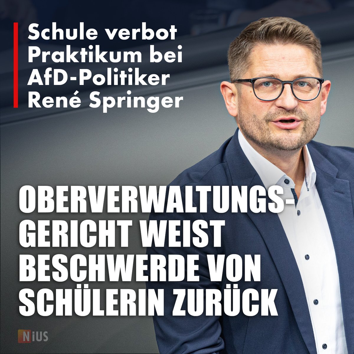 Eine 16-Jährige will ihr Betriebspraktikum beim AfD-Politiker René Springer absolvieren. Die Schule verbietet ihr das, weshalb die Schülerin vor Gericht Beschwerde einreicht. Das Entgegnungsschreiben des Schulamtes verfasst ein Jurist, der für die Grünen kandidierte. Das