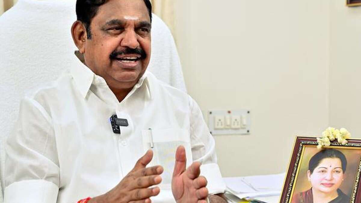 TeluguScribe's tweet image. పురుషులకు సైతం ఫ్రీ బస్! 

తమిళనాడులో రానున్న అసెంబ్లీ ఎన్నికల మేనిఫెస్టో విడుదల చేసిన ఏఐడీఎంకే పార్టీ 

ప్రతి మహిళకు నెలకు రూ.2,000

సిటీ బస్సుల్లో మహిళలతో పాటు పురుషులకు కూడా ఉచిత ప్రయాణం

అమ్మ టూ వీలర్ స్కీమ్ కింద 5 లక్షల మందికి ద్విచక్ర వాహనంపై రూ.25,000 సబ్సిడీ

గ్రామీణ…