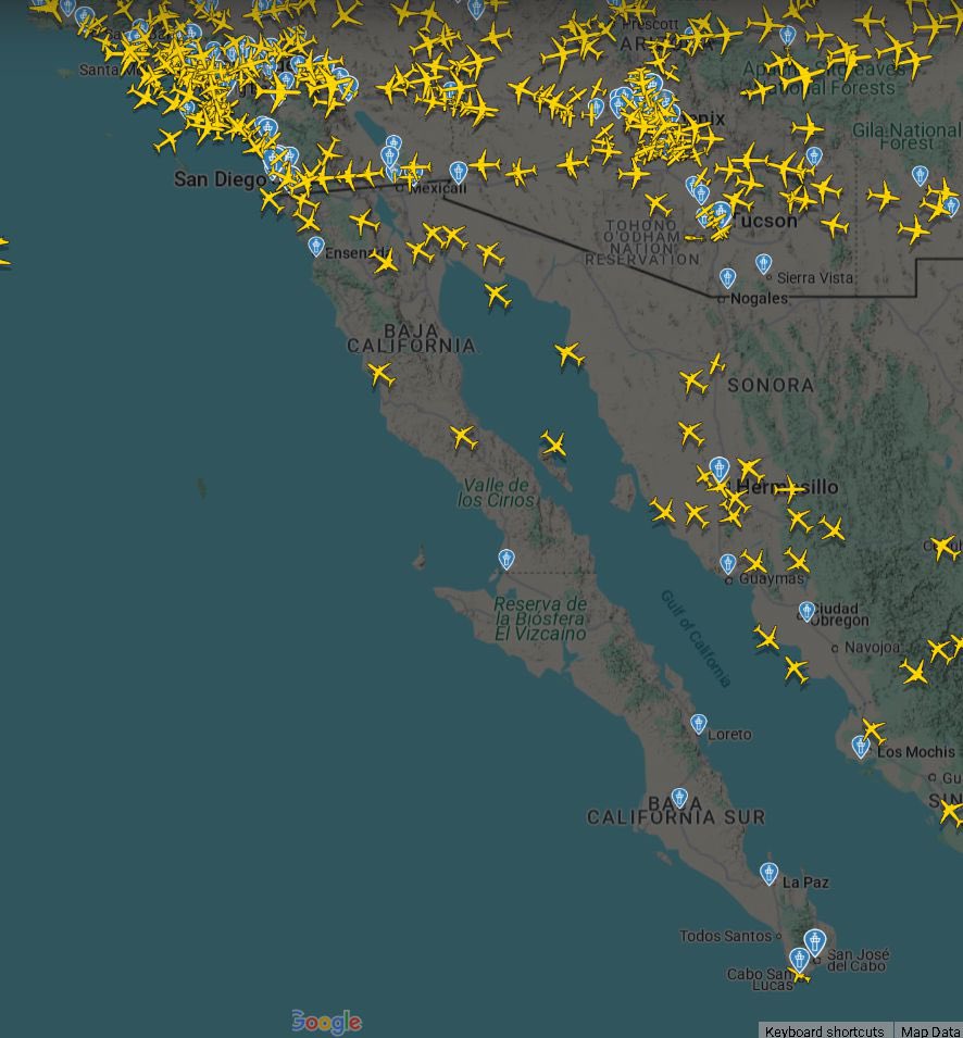 AlanAdameMX's tweet image. 🔴|| Ni un solo avión sobrevolando Baja California Sur…

👉🏼Lo mismo pasó en Venezuela el día de la aprehensión de Maduro

⚠️Lo de Trump va en serio.