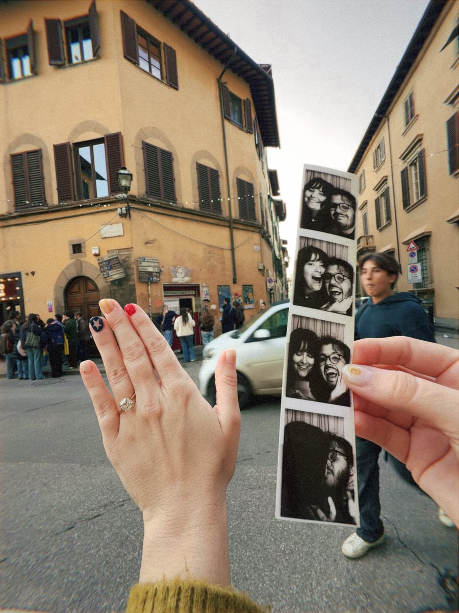briceleign's tweet photo. got a pretty cool souvenir in Italy 💍 https://t.co/h6lZeqQKtm
