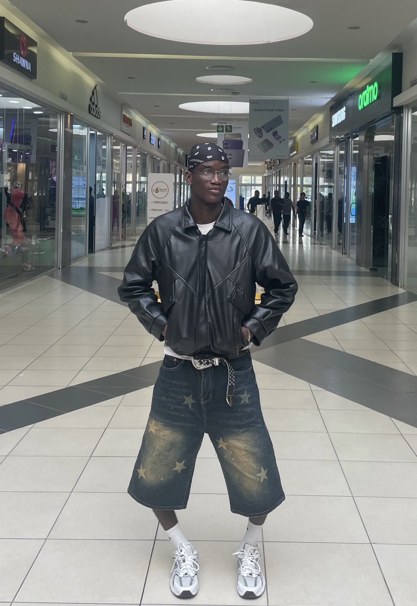 Femzydr1's tweet image. God made you unique with your natural legs, which brought you fame due to their distinctiveness. But out of a desire to fit in &amp;amp; because of social pressure, you chose to replace them with artificial ones, which can never be as strong as the original Legs.