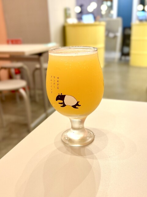 【美味いビール🍺】
ビール好きは、ゆめが丘サンデーブルーイングのSunday Ultimate Haze!!を飲んでください

白濁したビール(アルコール分は高めの8.0%)で、たっぷり使用されたホップがトロピカルで最高🤤

うちゅうブルーイングファンなら確実にハマります
（写真は食べログから引用）