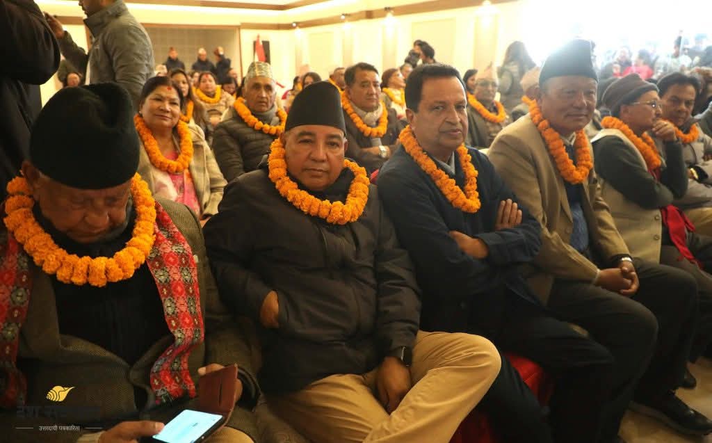 ncpp918's tweet image. नेपाली कांग्रेसको केन्द्रीय समितिको दोस्रो बैठकमा
- गत भदौ २३ गते भएको जेन-जी आन्दोलनको मुख्य एजेन्डा/मागहरुलाई छलफलमा प्रवेश गराएँ!
- संविधानको मूल मर्म 'समावेशी लोकतन्त्र र समावेशी विकास'का सवालमा निरन्तर आवाज उठाउने संकल्प गरें!
- नवनिर्वाचित सबैलाई बधाई/शुभकामना व्यक्त गरें!