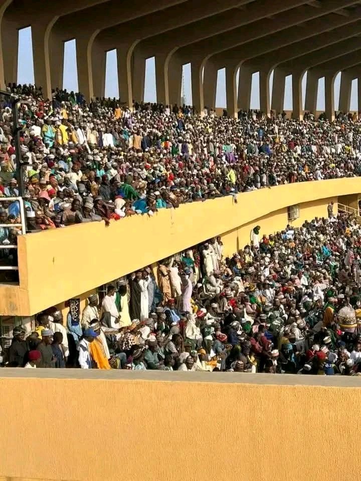 Alhamdulilah 
Safiyar maulud Baye niass 
Alhaji sheikh Ibrahim niass 
Allah yasa atashi lpy
Alhamdulilah Barhama 
Katsina 2026