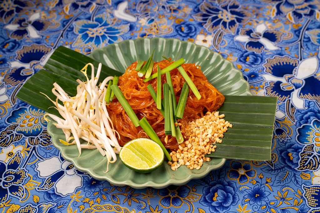 Southern Thai food — like food from all regions of Thailand — is intensely unique. 

Visit Yellow Curry Studio and let us introduce you to the bold flavors and distinctive dishes. 

Bai Lieng Pad Kai
Nam Chup Kapi
Miang Khum
Pad Thai Chaiya

🕑 14:00 - 23:00
