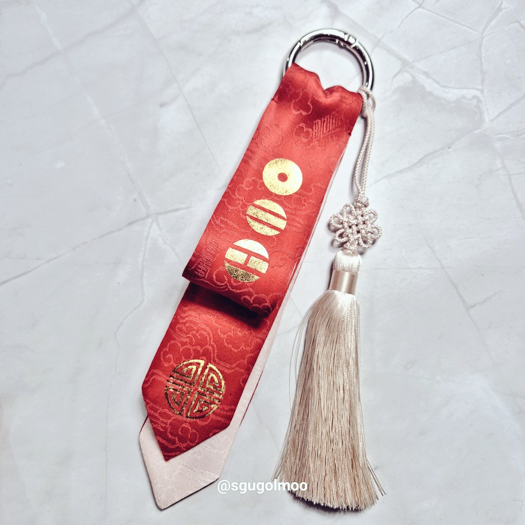 외랑님들 콘서트에 한복입고싶다고
고민중이심.😍
나도 입을까? ㅎㅎ

BTS_ARIRANG 
#BTS_ARIRANG 
#BTS_WORLDTOU