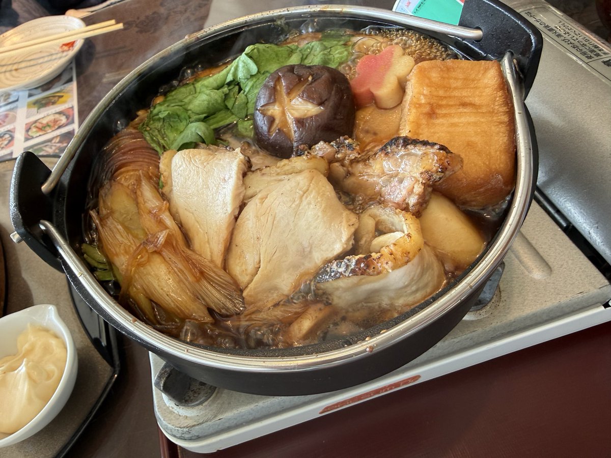Asayan_ganbadog's tweet photo. 今日のゴルフ飯！
イカの一夜干しと地鶏のすき焼き😊 https://t.co/pM4qSa6RRH