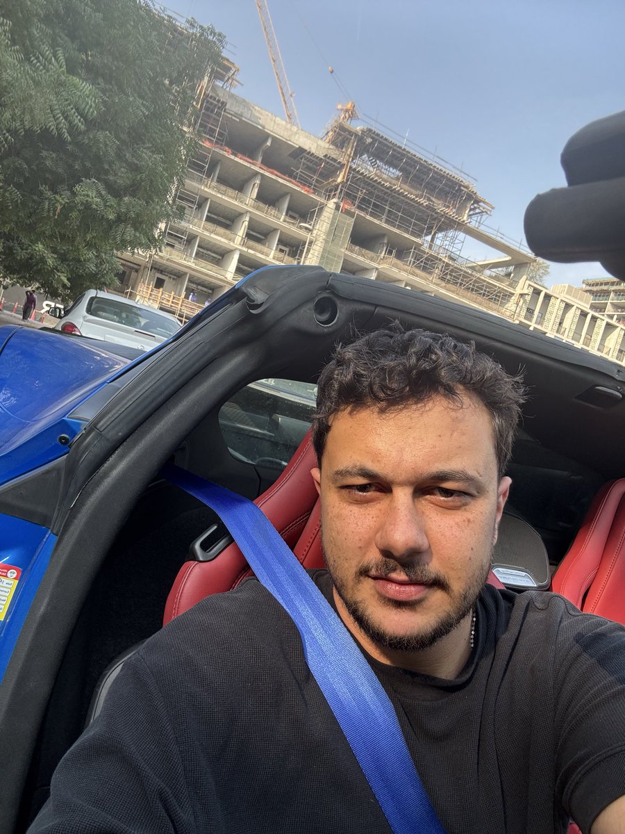 brawkjeR tweet media