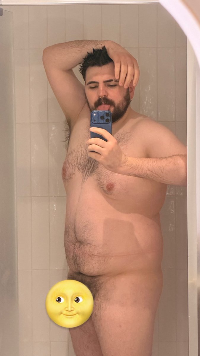 bustedmilf's tweet image. If you like big boys this one is for you 😘