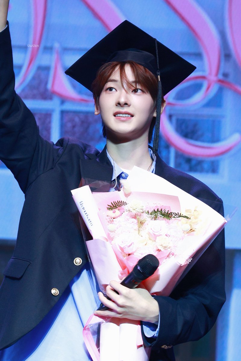 UwUzn_'s tweet image. 260117 강우진 팬미팅 낮공

우진아 졸업축하행🫶

#강우진 #KANGWOOJIN