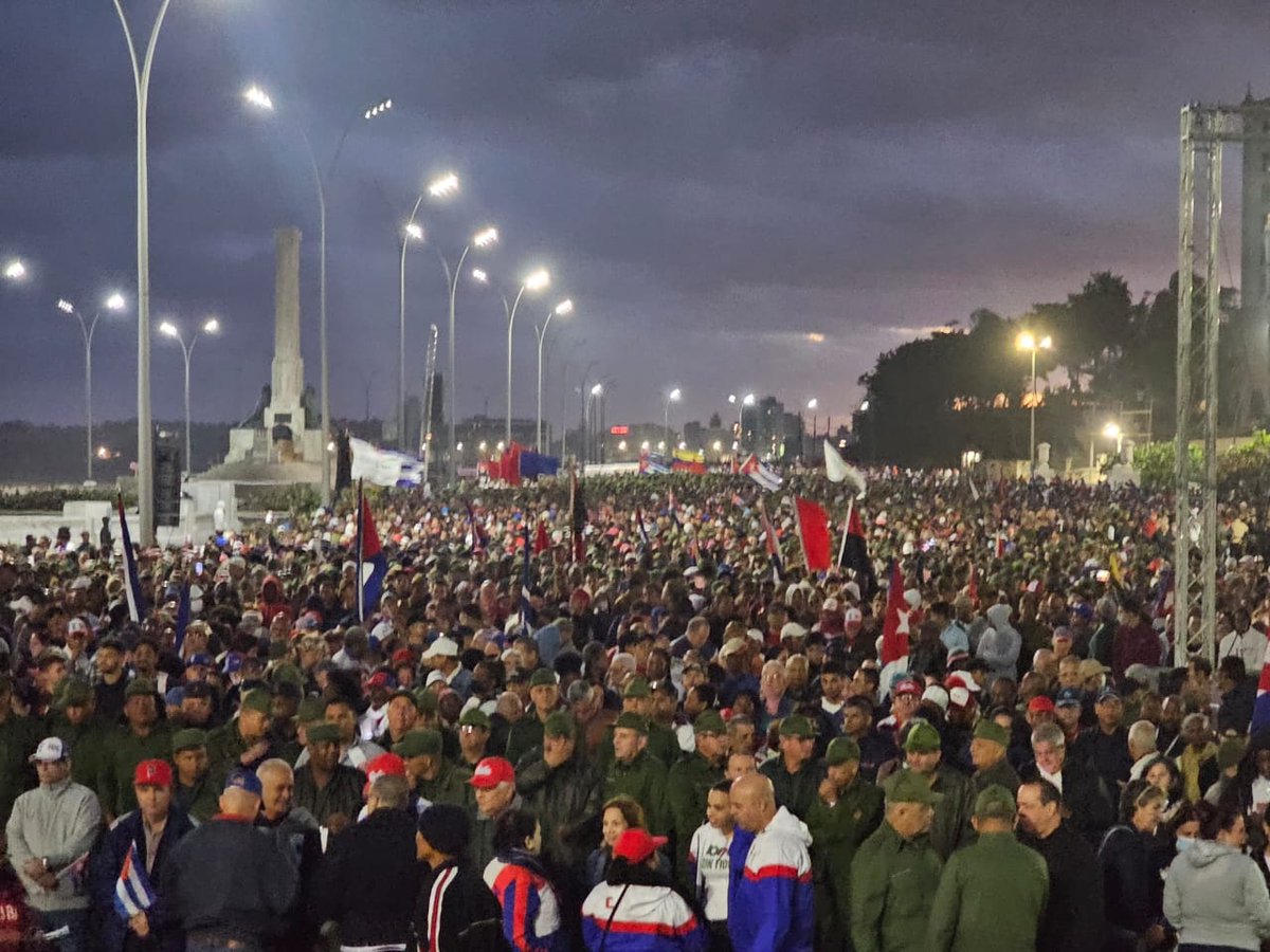 CubaUNESCO's tweet photo. Around half a million Cubans gathered at the Anti-Imperialist Tribune to honor our fallen brothers. The unity and courage of the Cuban people show their readiness to defend sovereignty to the last drop of blood. https://t.co/odQBUHBReH