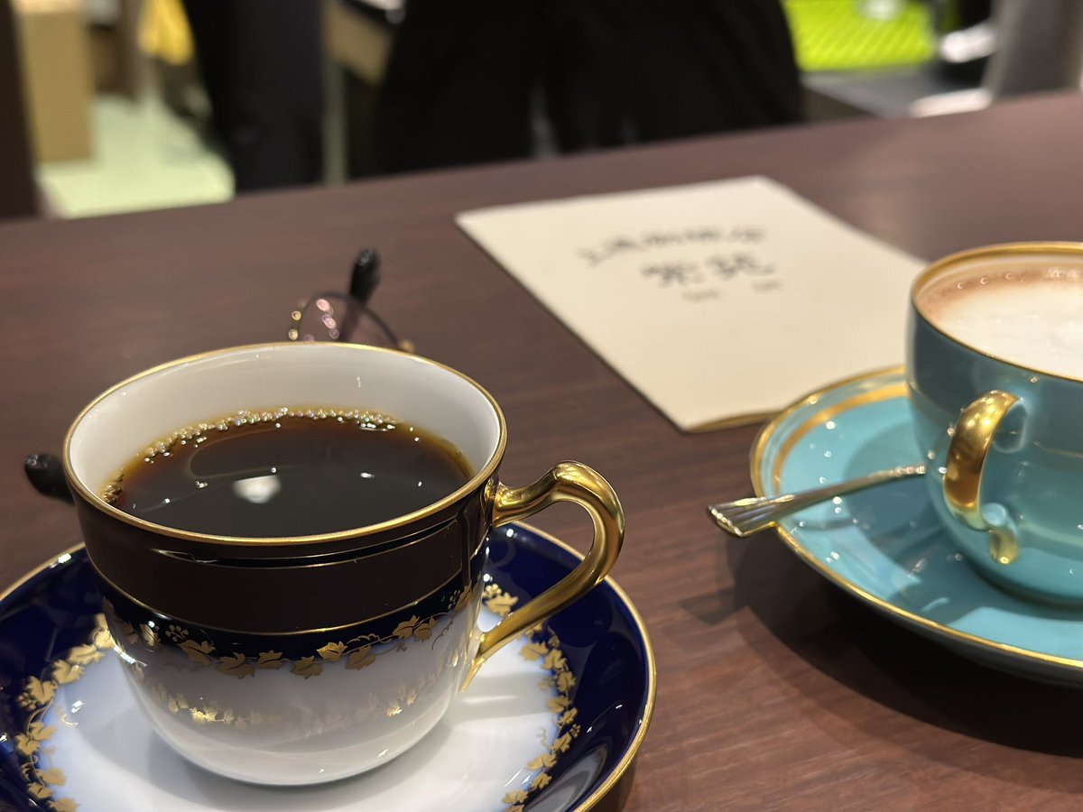 充実した年始を熊本で過ごし、東京に戻って落ち着いたら月も半ばでした。
散歩など身体を動かして今年も元気に過ごしたいと思います。で、ご褒美は変わらずカフェタイム♪😊
あらためまして、今年もどうぞよろしくお願いします‼️