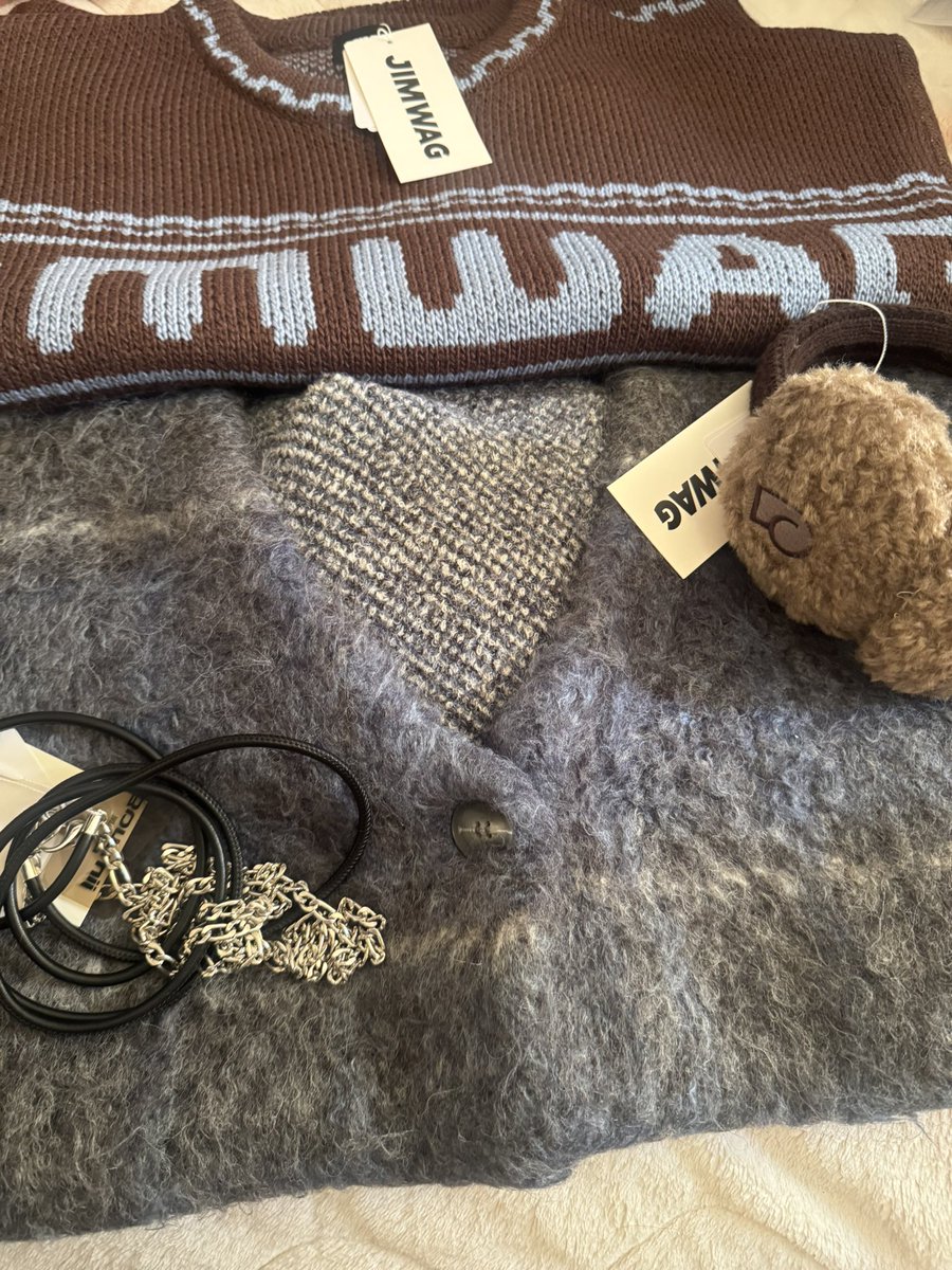 私の家にもJIMWAG第一弾届いたよ🎶🎶
はーほんと可愛すぎる😭😭😭😭😭まだまだ届くのがほんとに楽しみだなぁ🙂‍↕️🙂‍↕️
明日着るのが楽しみ👍🏻👍🏻

#平成フラミンゴ にこ #平成フラミンゴにこ #JIMWAG  <a href="/___nicoichi___/">【平成フラミンゴ】NICO</a>