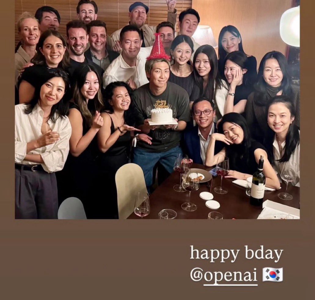 jencoholic's tweet image. armys in the quotes mad because she didn’t have to use chatgpt to generate herself birthday friends like rm