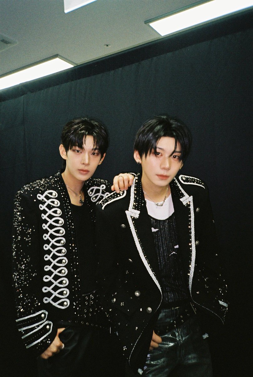 AHOF_official's tweet image. 빡빡티븐

#AHOF #아홉
#HAN #박한