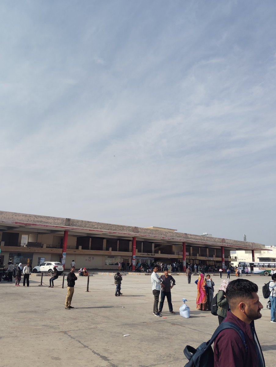 Pichhle 3 ghante se mein Kuchaman roadways stand khada hun bacche nahin a rahi hai reply jarur den <a href="/1stIndiaNews/">First India News</a> <a href="/arvindchotia/">Arvind Chotia</a> <a href="/RSRTC_OFFICIAL/">RSRTC Raj.</a> <a href="/PR_RSRTC/">जनसंपर्क, राजस्थान राज्य पथ परिवहन निगम</a>