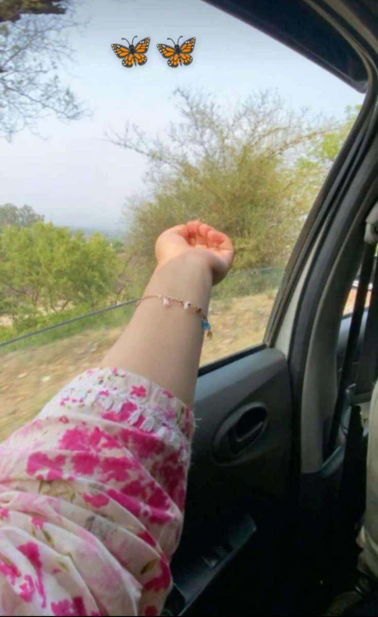 ragini99800's tweet photo. Travelling https://t.co/Bttx5NgU0T