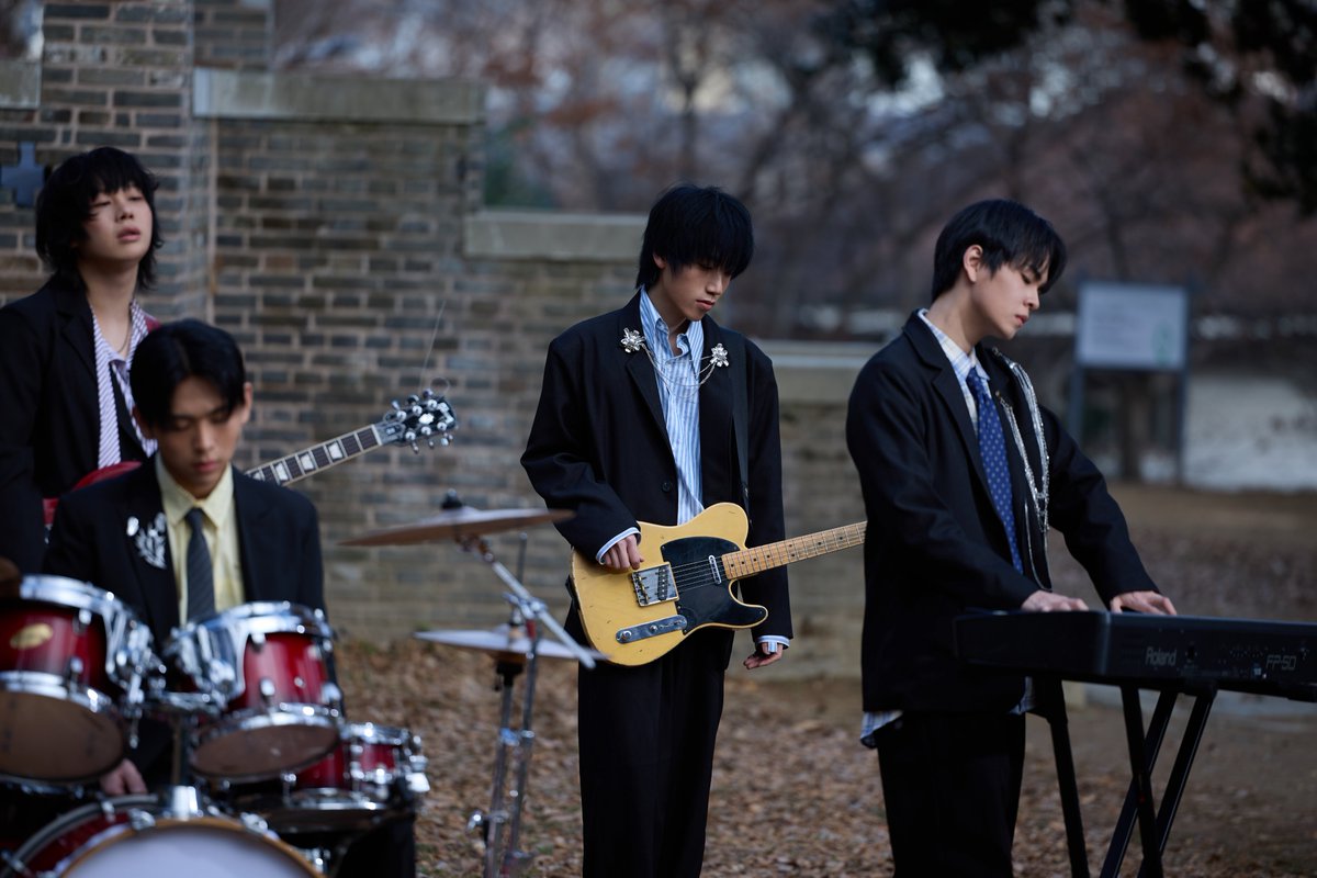 band_cantbeblue's tweet image. ’𝐒𝐡𝐨𝐮𝐥𝐝 𝐛𝐞 𝐲𝐨𝐮‘ 𝑆𝑡𝑖𝑙𝑙

MV out 2026. 01. 19 6PM KST

2nd EP [𝐏𝐫𝐮𝐬𝐬𝐢𝐚𝐧 𝐁𝐥𝐮𝐞]

#cantbeblue #캔트비블루 #PRUSSIANBLUE