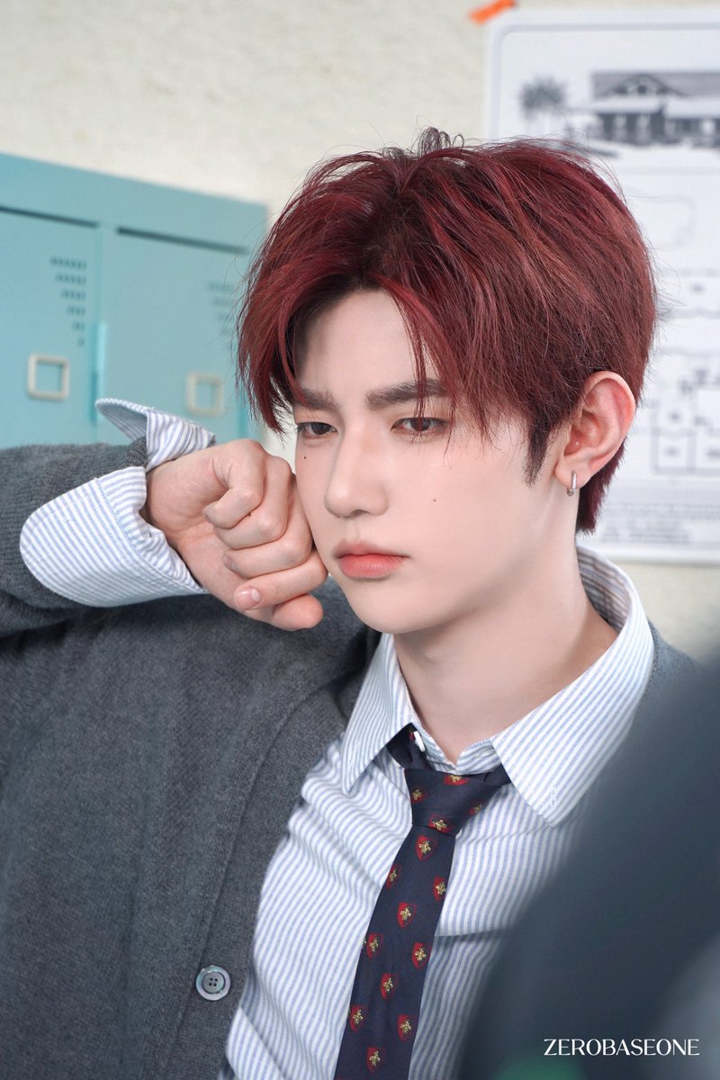 ZEROBASEONE 2026 SEASON'S GREETINGS '(0_1) World' Behind Photo #장하오