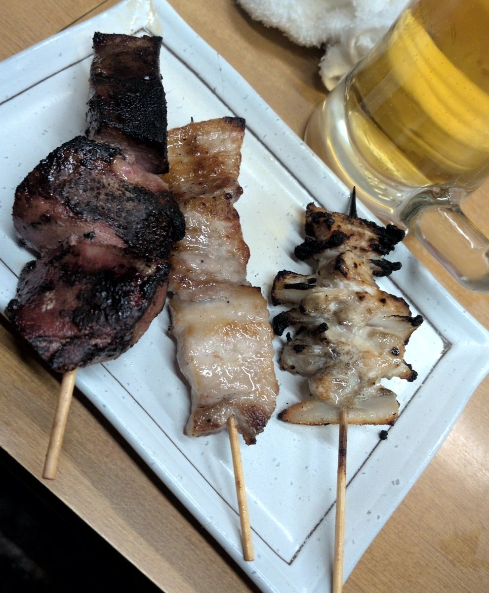 beer25drunk's tweet photo. KADOKAWAのビールイベントからの野島
レバと鳥皮最強👍 https://t.co/pBJozQsJcl