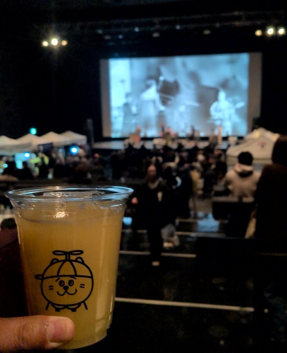 beer25drunk's tweet photo. KADOKAWAのビールイベントからの野島
レバと鳥皮最強👍 https://t.co/pBJozQsJcl
